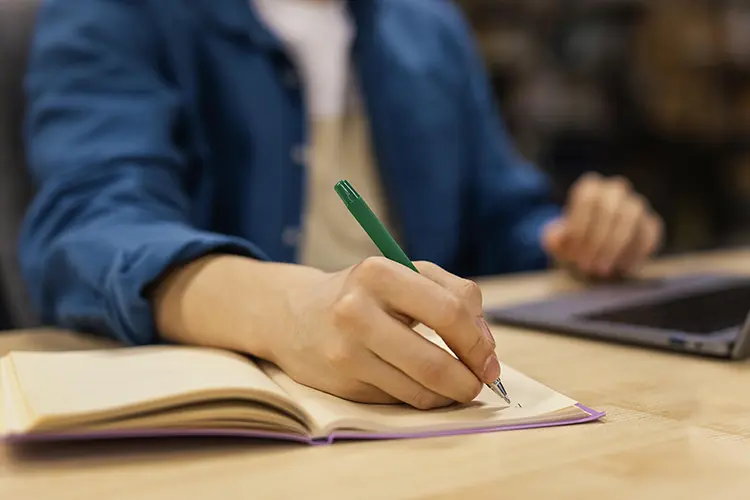 Literatür Taraması Nasıl Yapılır? Akademik Çalışmalar için Etkili Yöntemler